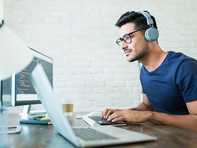 LoboGeek at work